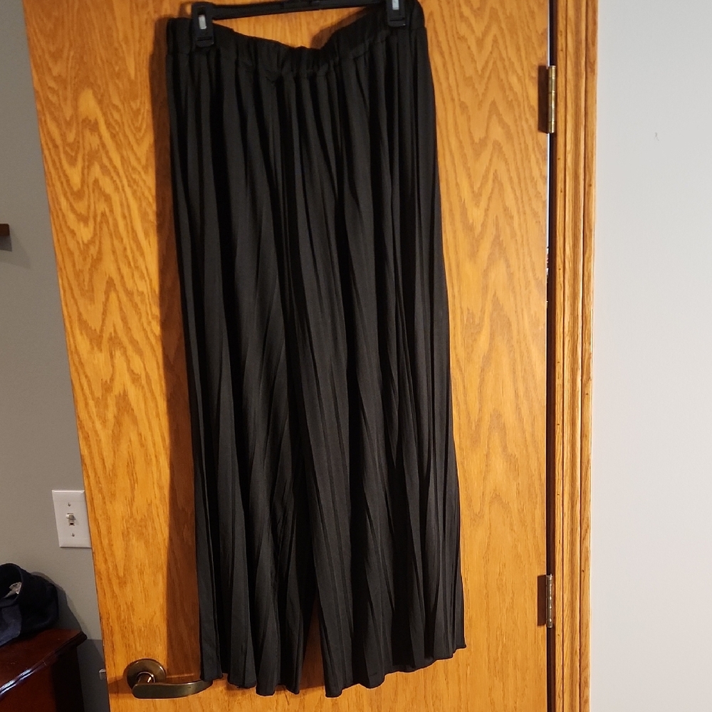 SHEIN Black Curve Wide Leg Capri Pants, Size 1x